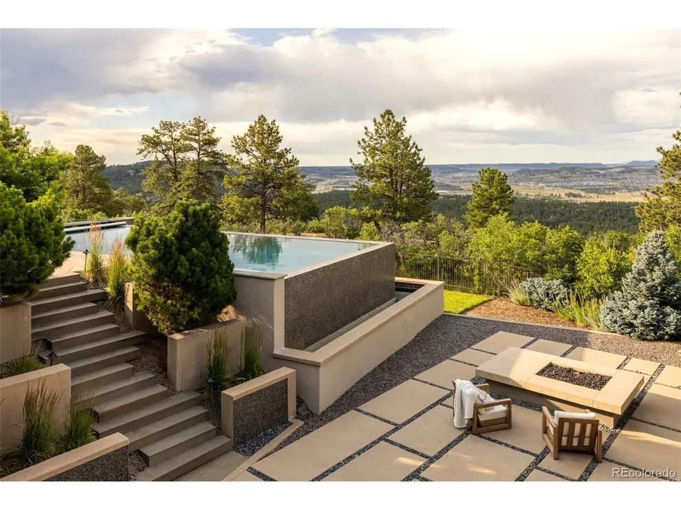 Unit for sale at 615 Cliffgate Ln, Castle Rock, CO 80108