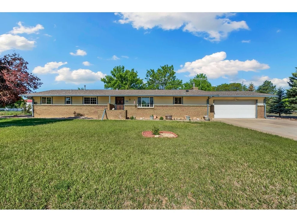 Unit for sale at 201 Namaqua Rd, Loveland, CO 80537