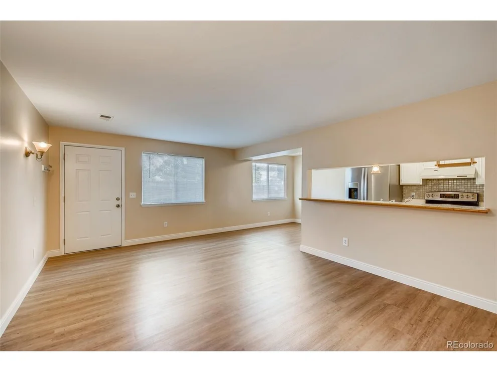 Unit for sale at 7700 W Glasgow Pl, Littleton, CO 80128