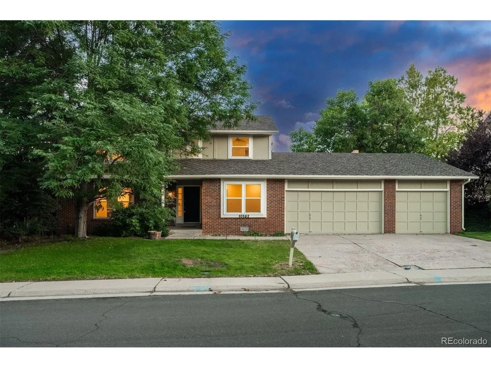 Unit for sale at 10562 E Maplewood Dr, Englewood, CO 80111