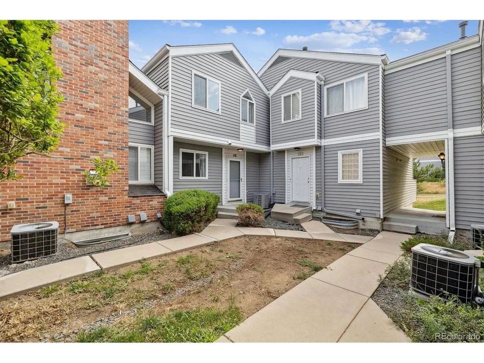 Unit for sale at 118 S Moline St, Aurora, CO 80012