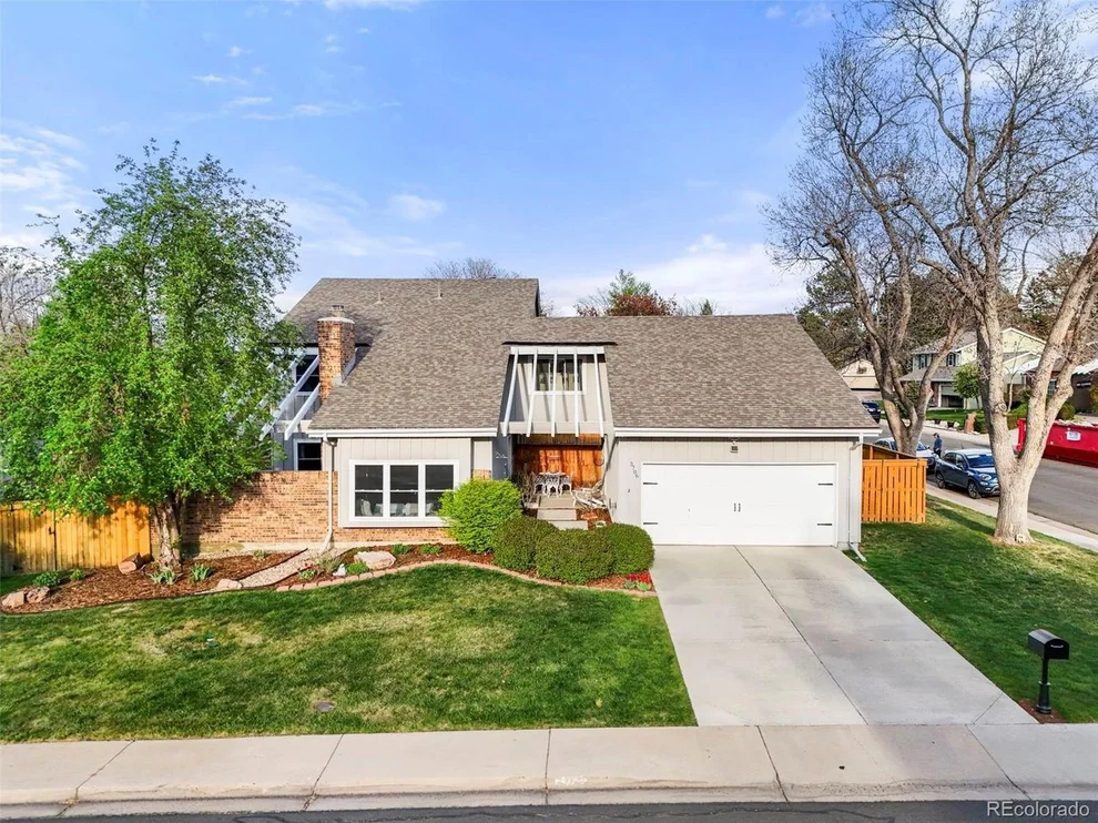 Unit for sale at 3706 E Easter Dr, Centennial, CO 80122