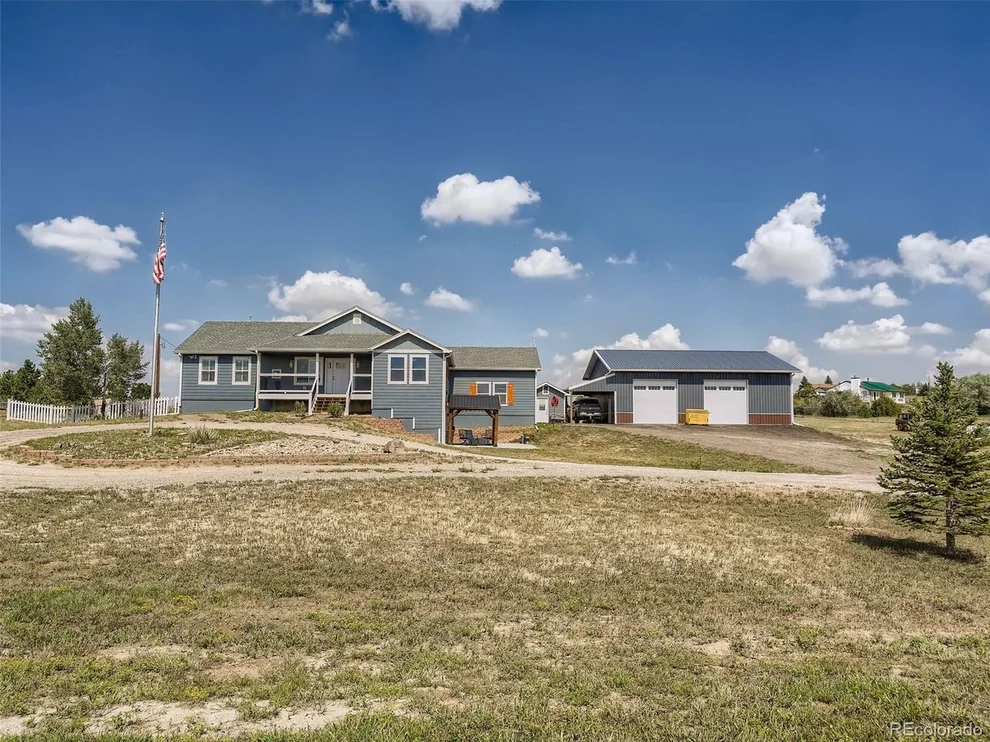 Unit for sale at 8286 Sun Country Dr, Elizabeth, CO 80107