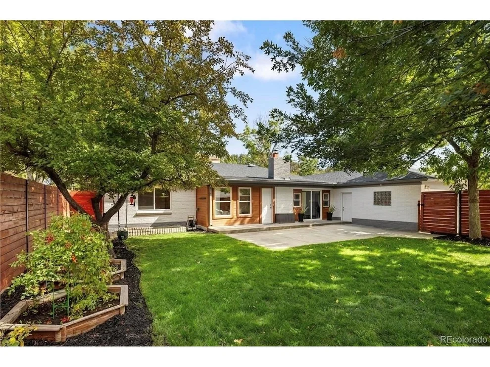 Unit for sale at 3035 N Monaco st Pkwy, Denver, CO 80207