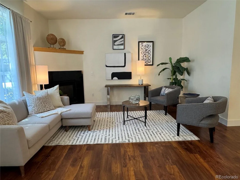 Unit for sale at 5677 S Park Pl, Englewood, CO 80111