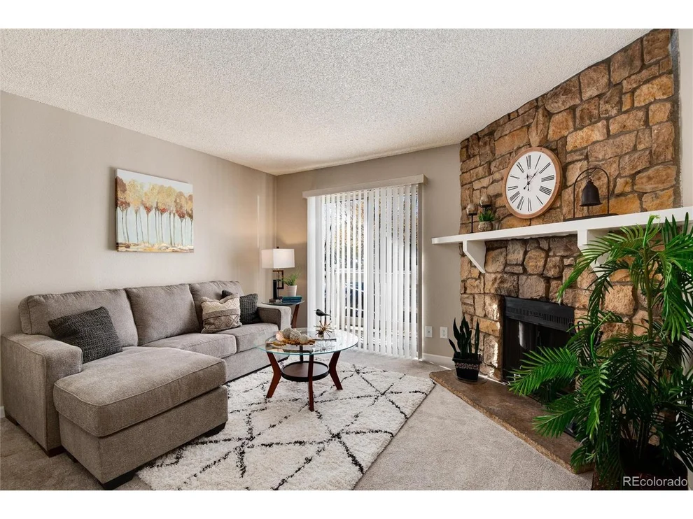 Unit for sale at 1926 S Vaughn Way, Aurora, CO 80014