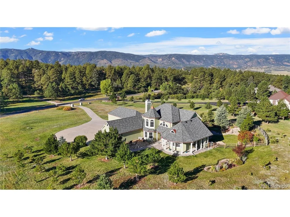 Unit for sale at 1805 Senecio Dr, Larkspur, CO 80118