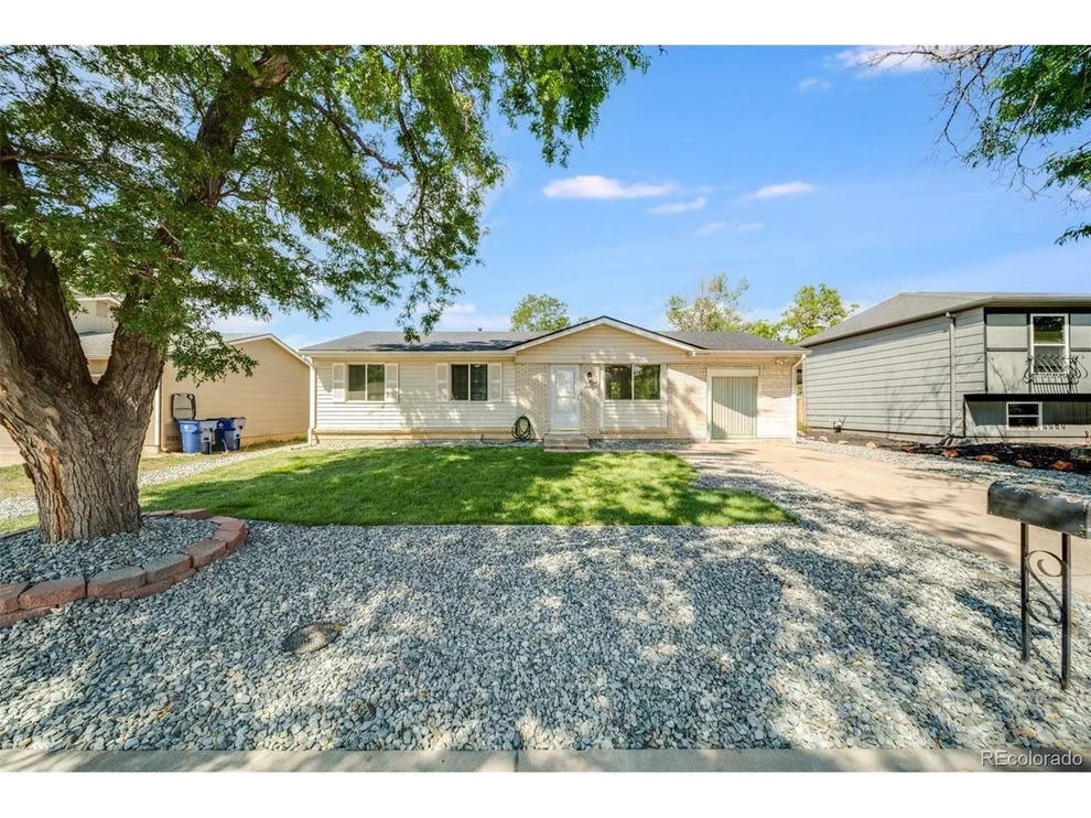 Unit for sale at 11397 E Virginia Dr, Aurora, CO 80012