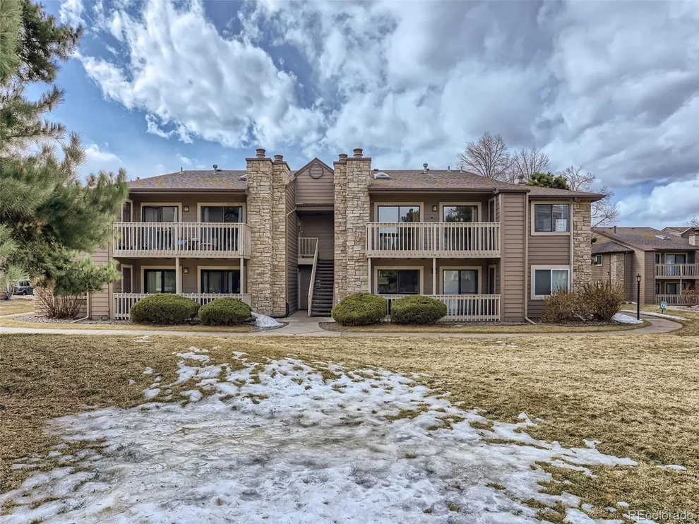 Unit for sale at 10283 E Peakview Ave, Englewood, CO 80111