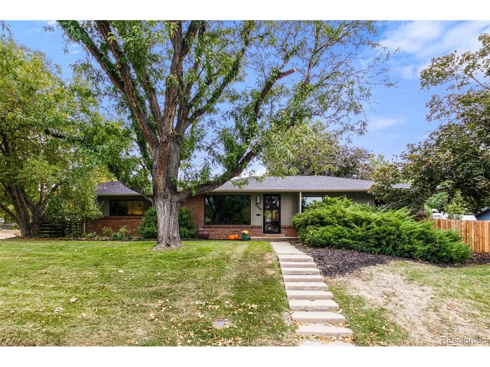 Unit for sale at 2804 S Zurich Ct, Denver, CO 80236
