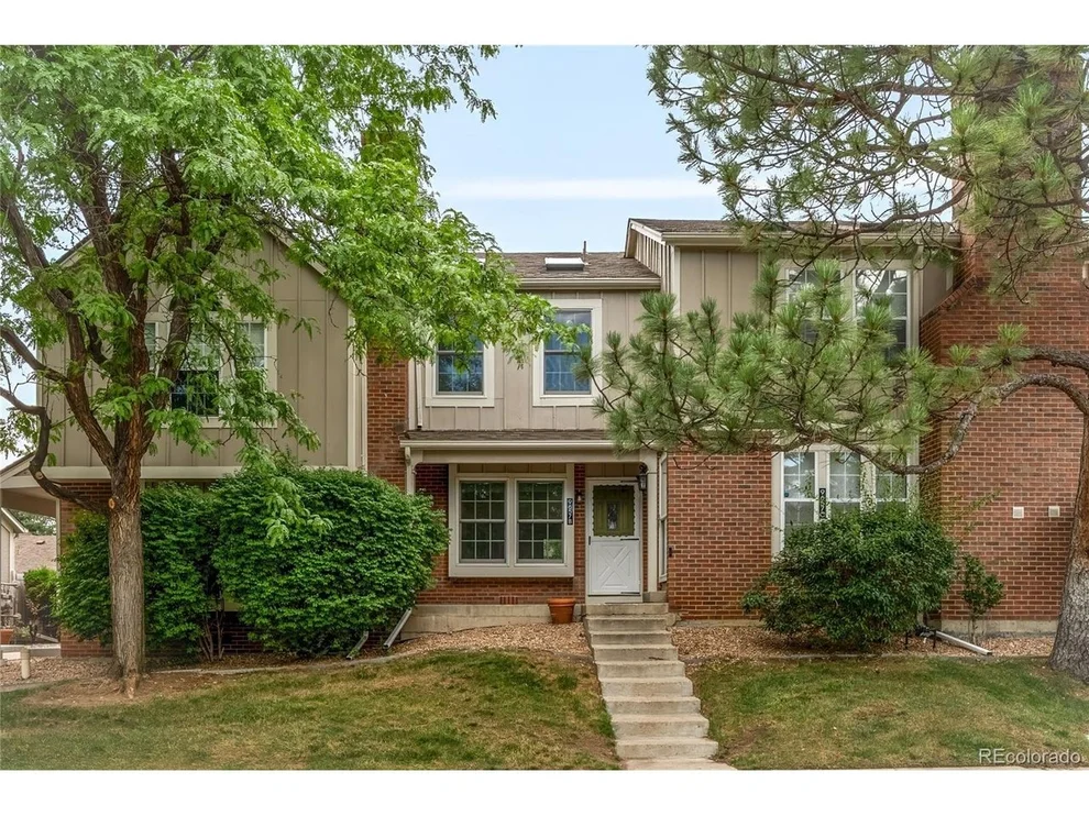 Unit for sale at 9657 W Chatfield Ave, Littleton, CO 80128