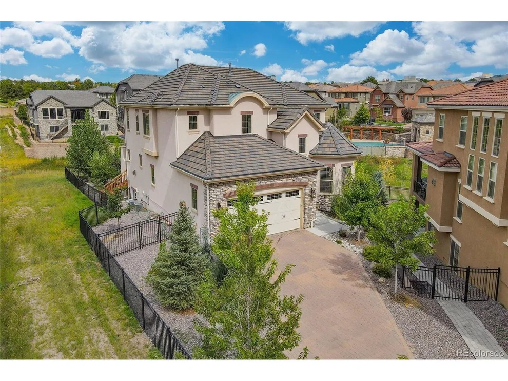 Unit for sale at 6925 E Lake Cir, Centennial, CO 80111