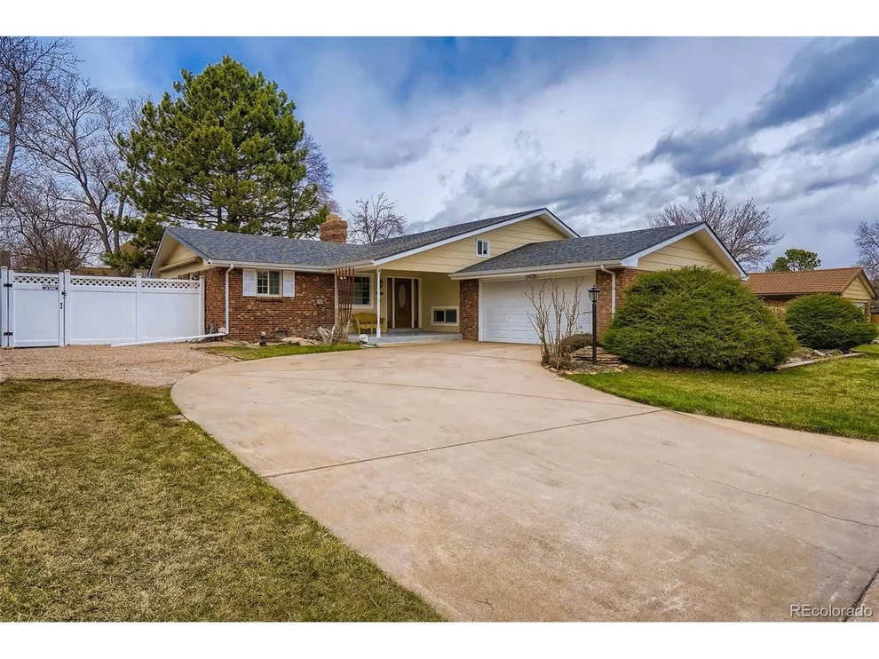 Unit for sale at 3819 S Golden Ct, Denver, CO 80235