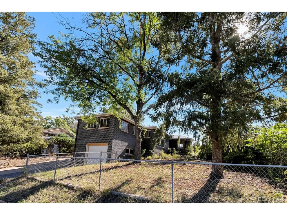 Unit for sale at 1150 W Stanford Dr, Englewood, CO 80110