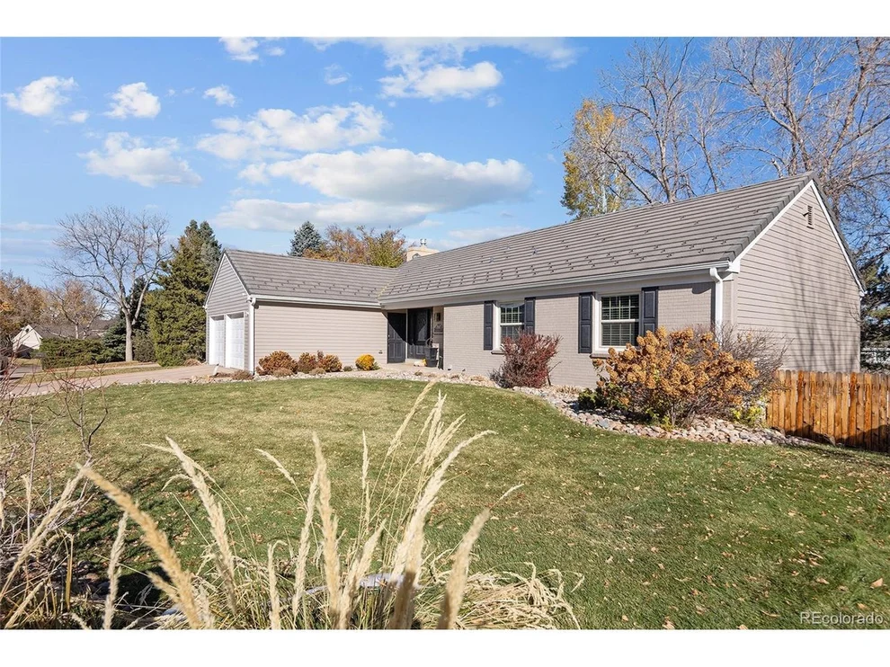 Unit for sale at 7107 E Costilla Dr, Centennial, CO 80112