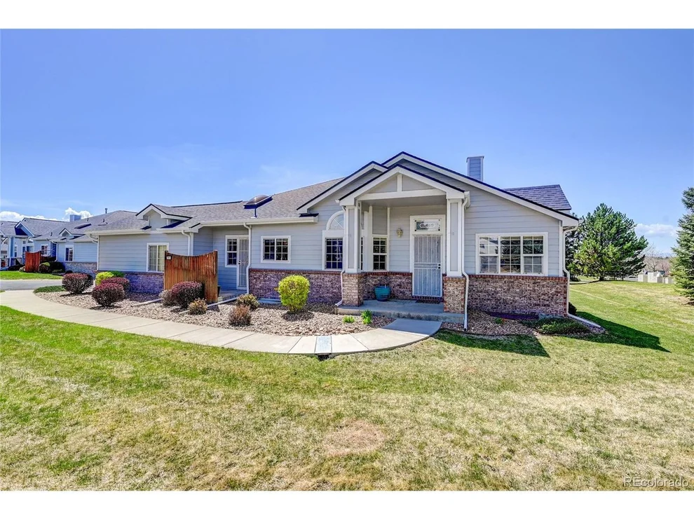 Unit for sale at 18465 E Columbia Cir, Aurora, CO 80013