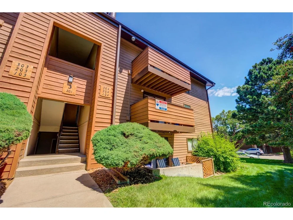 Unit for sale at 201 Wright St, Lakewood, CO 80228