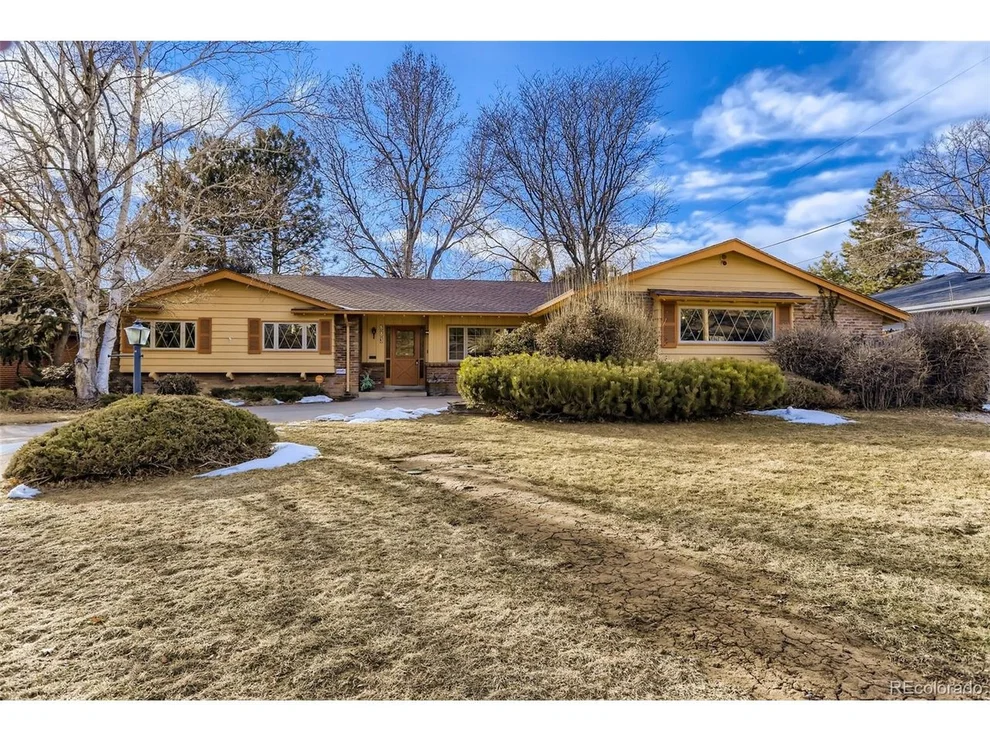 Unit for sale at 683 S Oneida Way, Denver, CO 80224