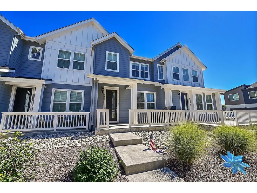 Unit for sale at 2085 S Upham Way, Denver, CO 80227