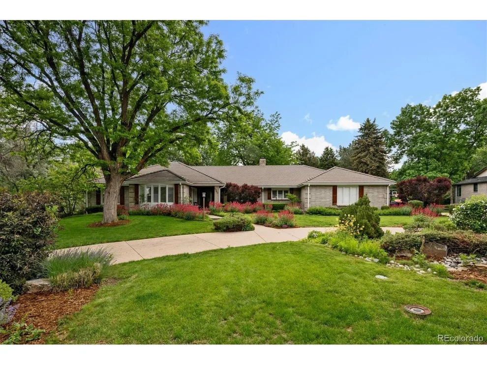 Unit for sale at 5340 S Logan Dr, Greenwood Village, CO 80121