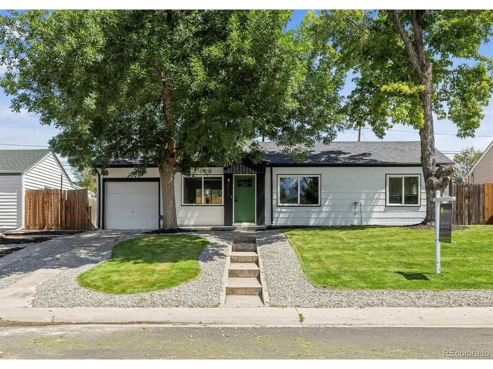 Unit for sale at 3012 S Grape Way, Denver, CO 80222
