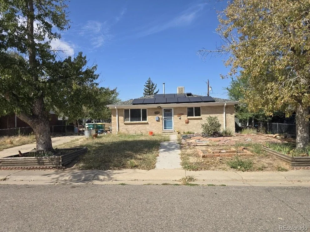 Unit for sale at 3073 Blackhawk St, Aurora, CO 80011