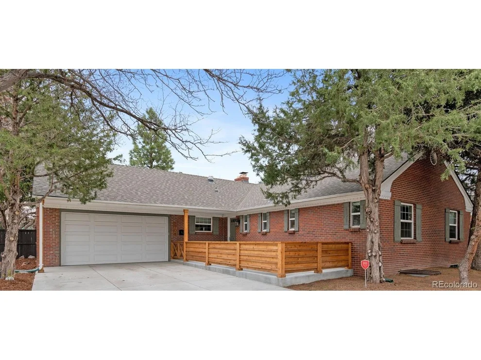 Unit for sale at 2708 S Langley Ct, Denver, CO 80210