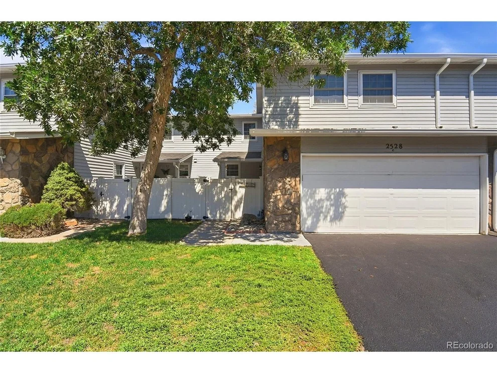 Unit for sale at 2528 S Vaughn Way, Aurora, CO 80014
