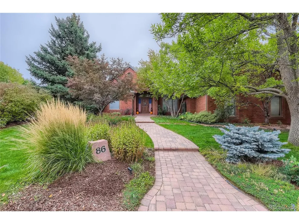 Unit for sale at 86 Falcon Hills Dr, Highlands Ranch, CO 80126