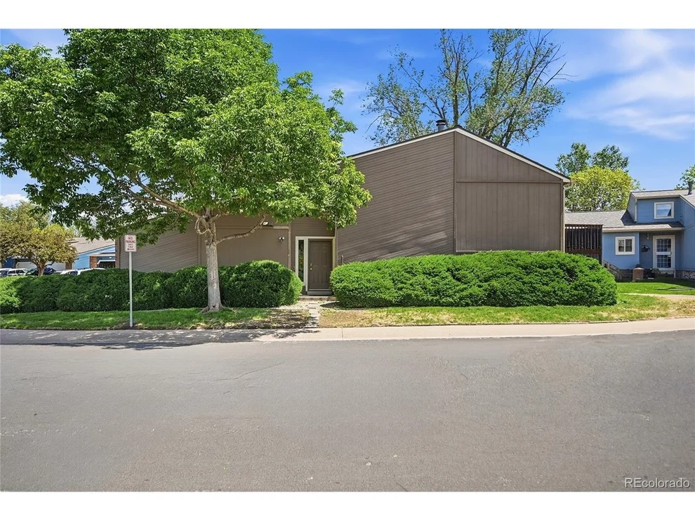 Unit for sale at 2801 W Davies Dr, Littleton, CO 80120