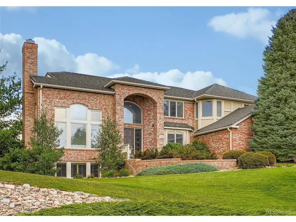 Unit for sale at 19281 E Hinsdale Ln, Centennial, CO 80016