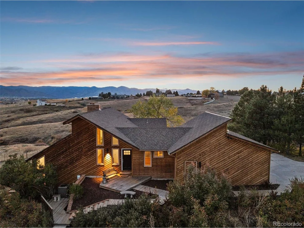 Unit for sale at 10239 N Chatfield Pl, Littleton, CO 80125