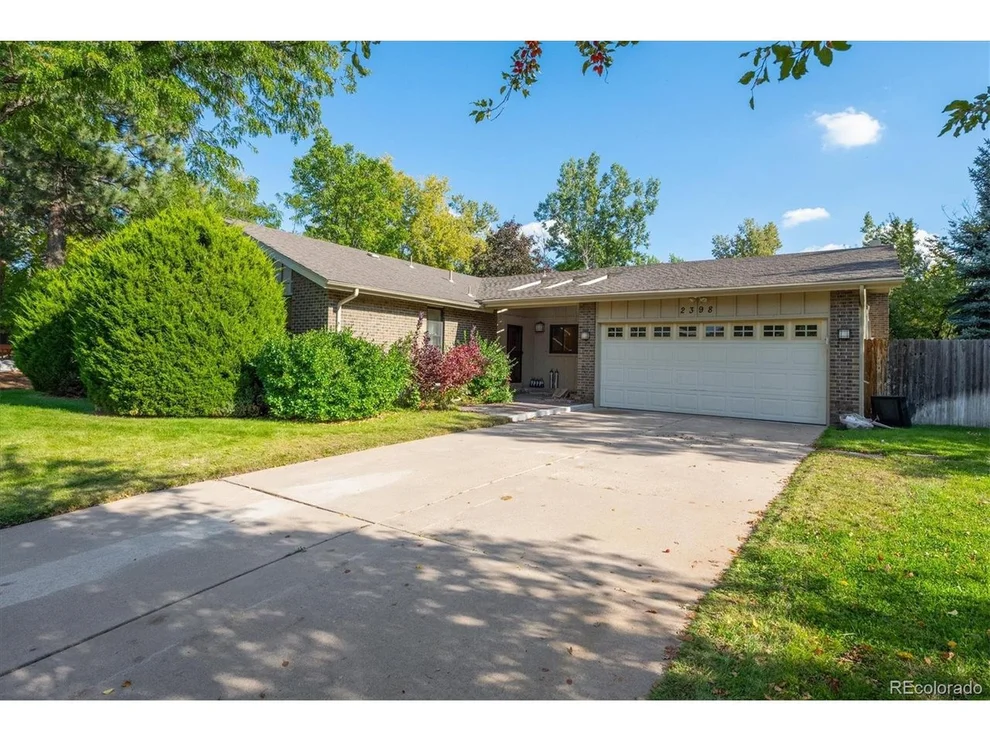 Unit for sale at 2398 S Lima Cir, Aurora, CO 80014