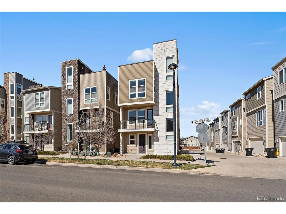 Unit for sale at 574 E Hinsdale Ave, Littleton, CO 80122