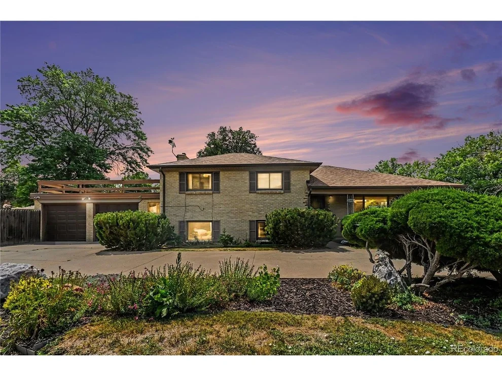 Unit for sale at 2398 Oakland St, Aurora, CO 80010