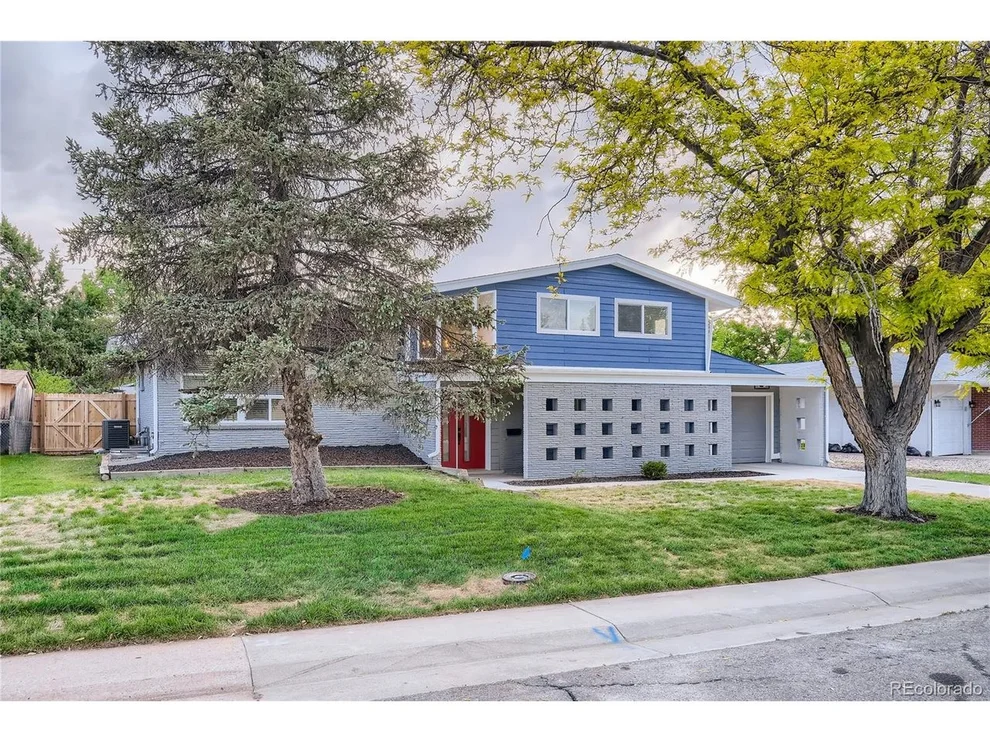 Unit for sale at 7771 S Kit Carson Dr, Centennial, CO 80122