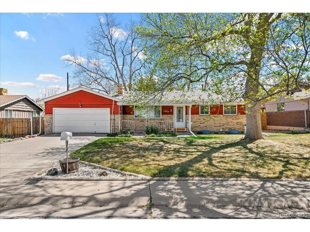 Unit for sale at 1070 S Garland Way, Lakewood, CO 80226