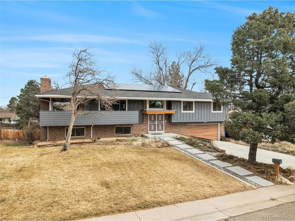 Unit for sale at 6169 W Roxbury Pl, Littleton, CO 80128