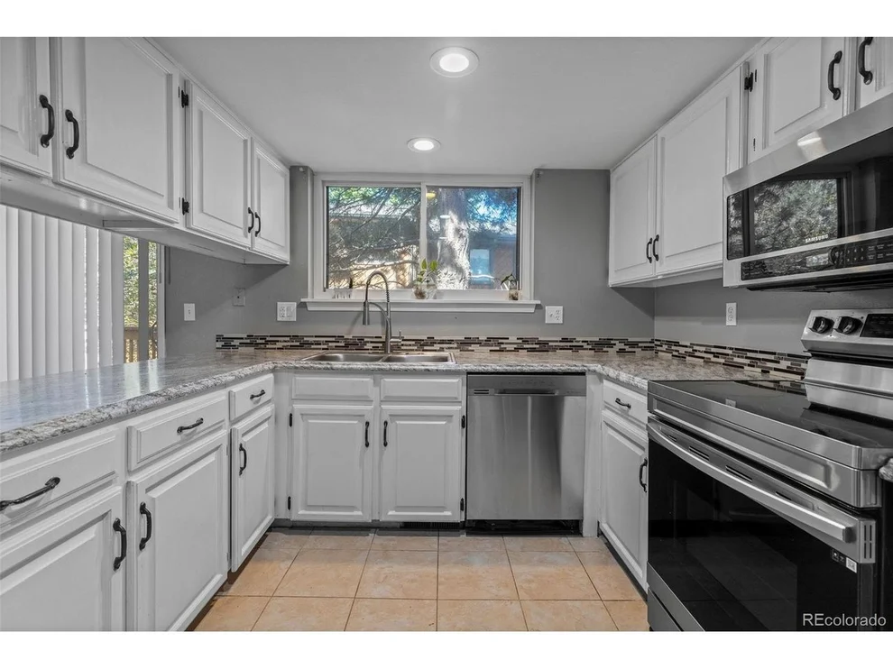 Unit for sale at 12615 W Bayaud Ave, Lakewood, CO 80228