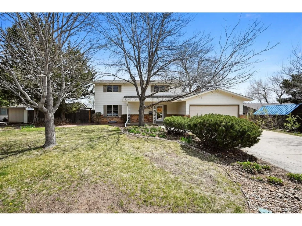Unit for sale at 964 S Braun Dr, Lakewood, CO 80228