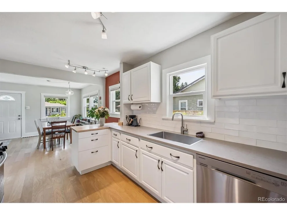 Unit for sale at 4353 S Lincoln St, Englewood, CO 80113