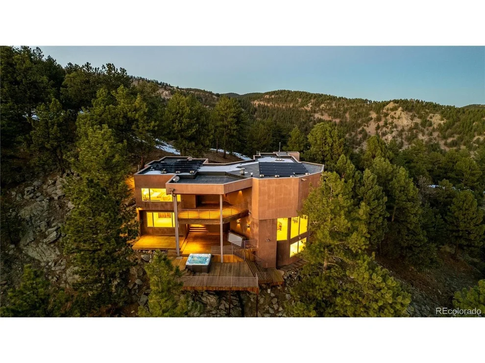 Unit for sale at 1077 Carriage Hills Dr, Boulder, CO 80302