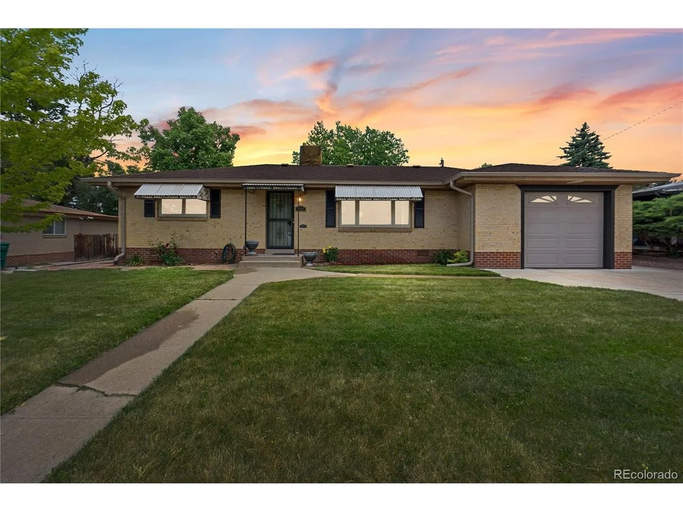 Unit for sale at 140 S Benton St, Lakewood, CO 80226