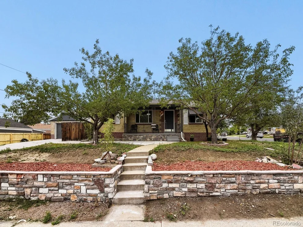 Unit for sale at 2551 W Arkansas Ave, Denver, CO 80219