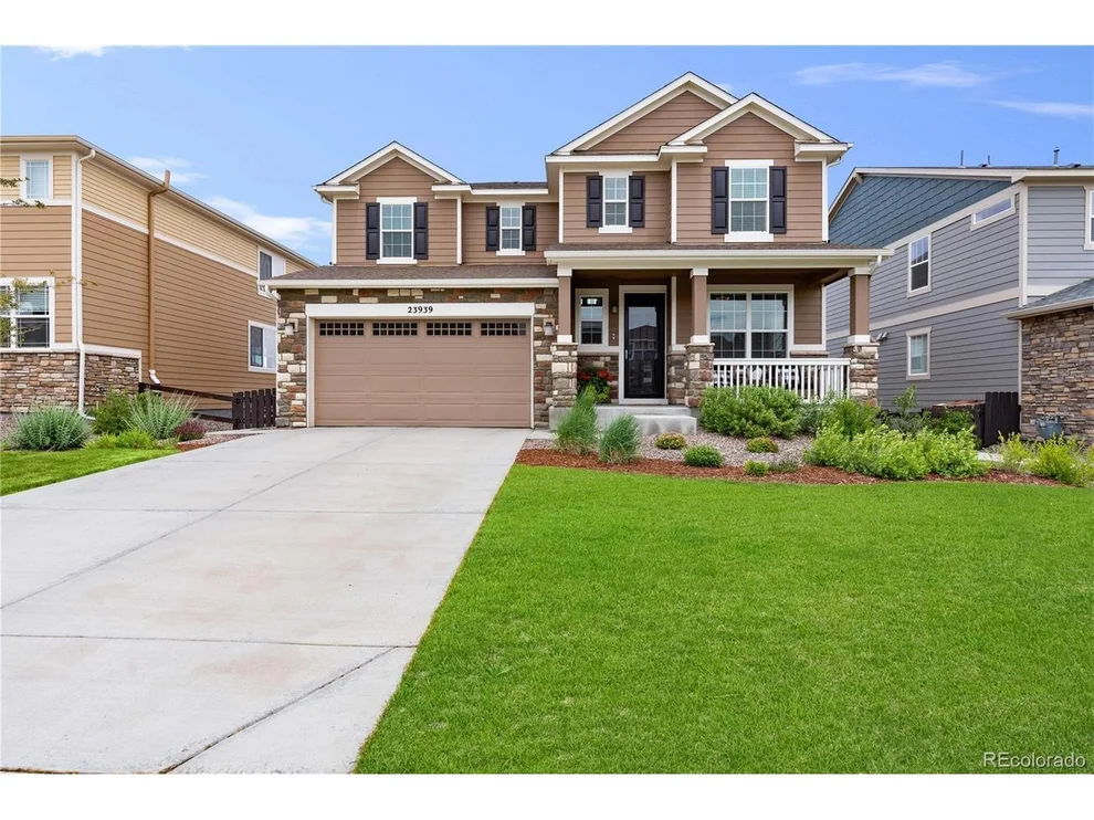 Unit for sale at 23939 E Narrowleaf Pl, Aurora, CO 80016
