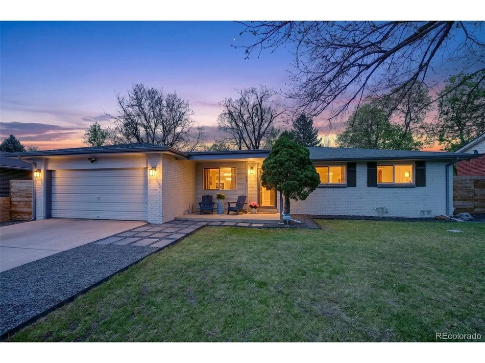 Unit for sale at 934 S Macon St, Aurora, CO 80012