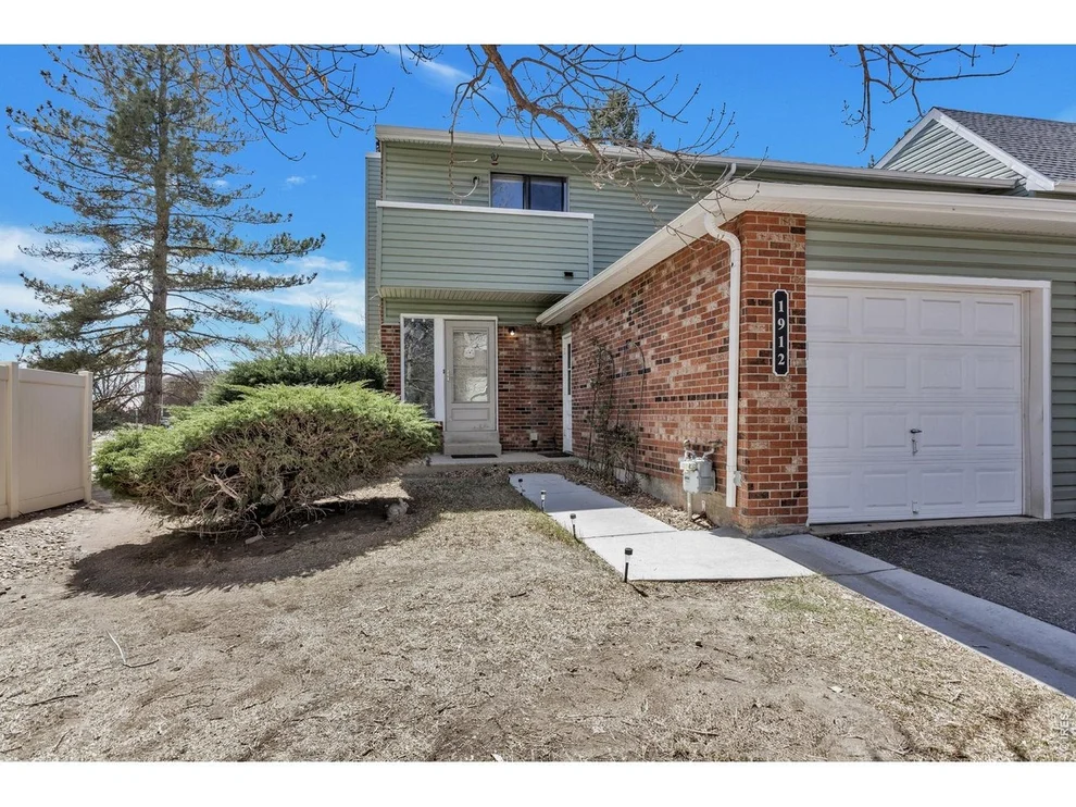 Unit for sale at 1912 Lydia Dr, Lafayette, CO 80026