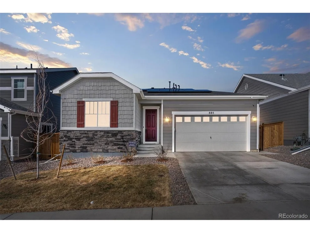 Unit for sale at 885 Waterloo Cir, Aurora, CO 80018