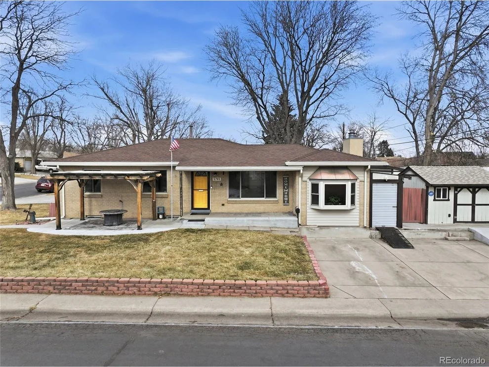 Unit for sale at 5785 W Arkansas Ave, Lakewood, CO 80232