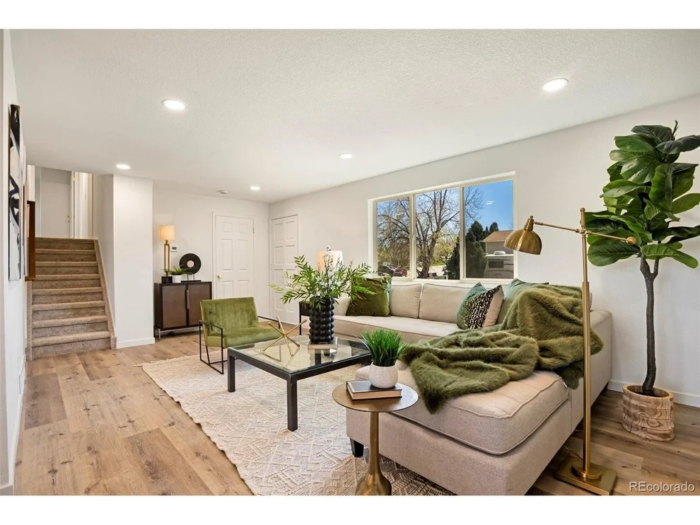 Unit for sale at 9299 W Weaver Dr, Littleton, CO 80123